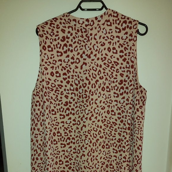 In Every Story Leopard Print V Neck Dress - Picture 6 of 8